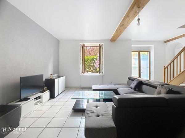 Maison de village avec terrasse 6 pièces + grenier aménageable