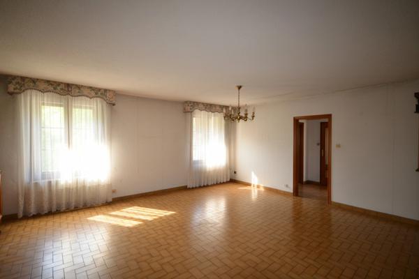 ENSEMBLE IMMOBILIER DE 8 APPARTEMENTS + MURS COMMERCIAUX – TERRAIN DE 2 070 m²