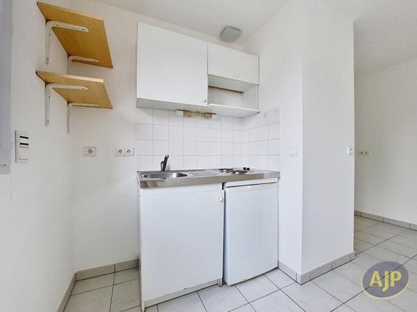 Vente appartement La Roche Sur Yon : 102 000 € - AJP Immobilier La Roche-sur-Yon