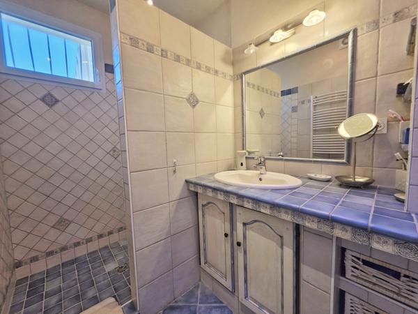 Beaucaire (30300) Charmante maison de plain-pied avec grand espace vert