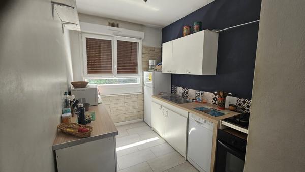 À vendre - Appartement, 3 pièces situé à Poitiers (86000)
