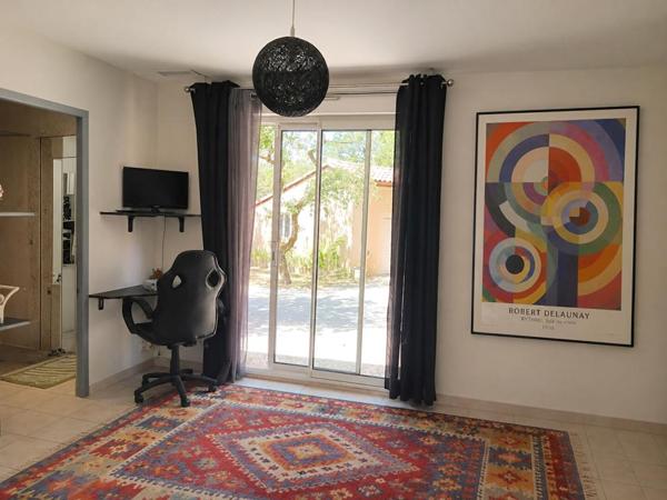 Crayssac 46150 Maison de plain-pied de 215 m², grand terrain et jolie piscine