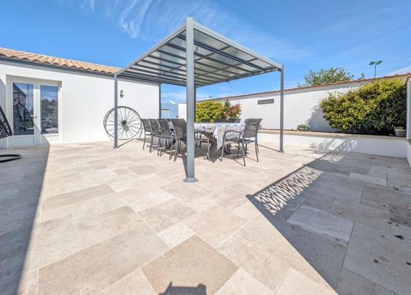 Superbe villa piscine 4 chambres à ANGOULINS