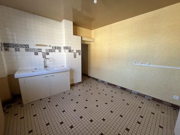 Maison à louer |  Mehun-sur-Yèvre |  4 pièces | 139 m²