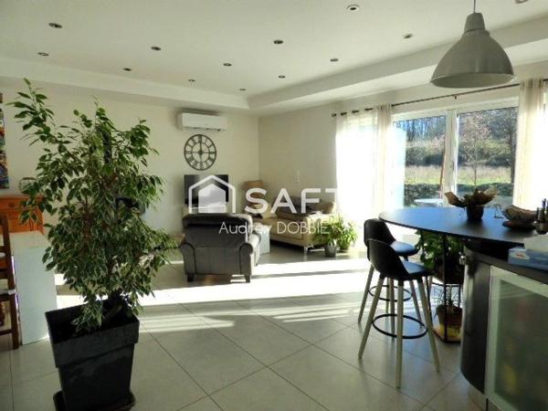 Lablachère : Maison de plain pied avec garage et jardin