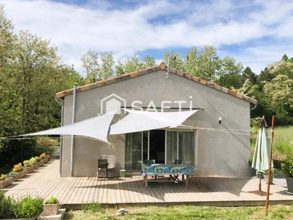 Lablachère : Maison de plain pied avec garage et jardin