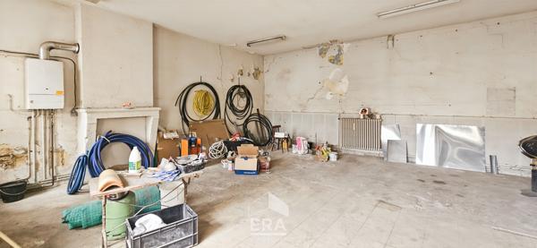 BORDEAUX Centre - Local de 120m² en impasse, avec stationnement - Petite copropriété