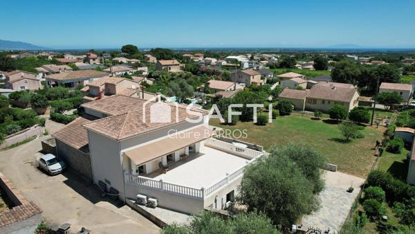 Villa de caractère avec dépendance