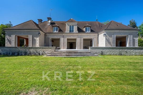 Maison d'exception au coeur d'un domaine privé