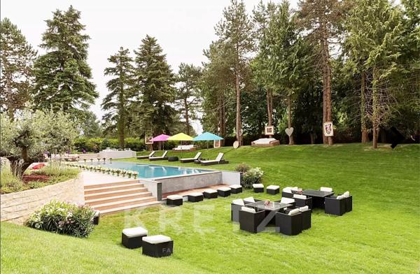 Maison d'exception au coeur d'un domaine privé