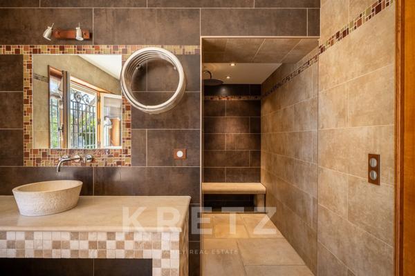 Maison d'exception au coeur d'un domaine privé