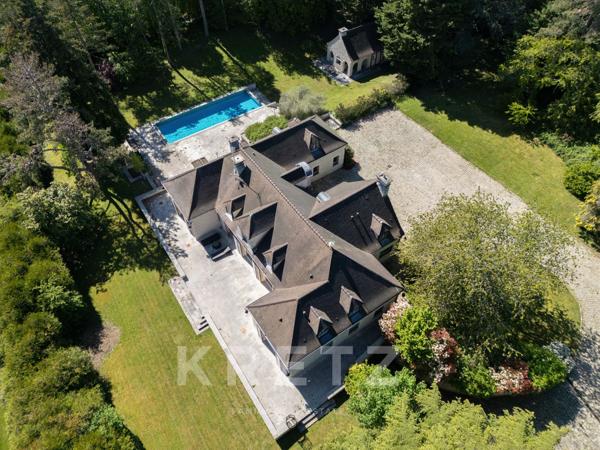 Maison d'exception au coeur d'un domaine privé
