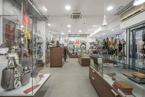 Colombes (92700) LOCAL 200M2 EMPLACEMENT N1