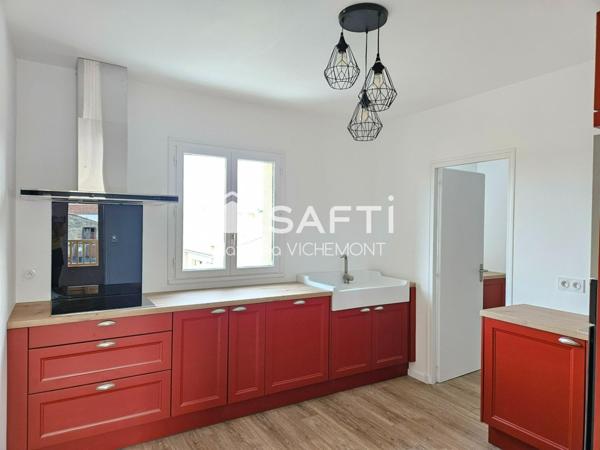 Appartement sans travaux en plein centre bourg deux chambres et balcon