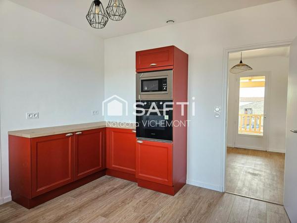 Appartement sans travaux en plein centre bourg deux chambres et balcon