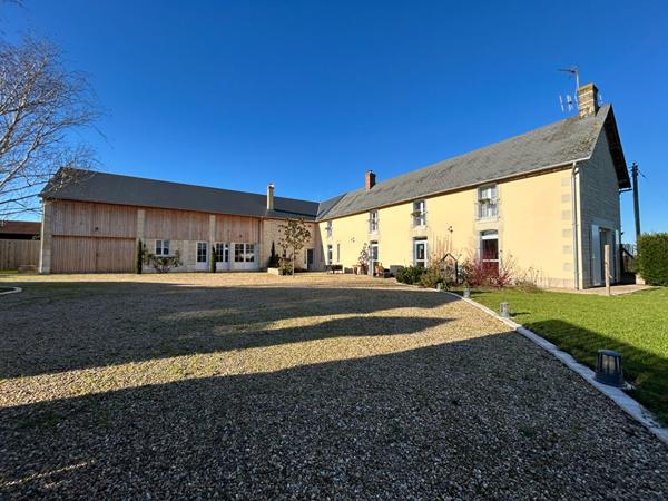 86200 Loudun Maison Loudun 7 pièce(s) 190 m2