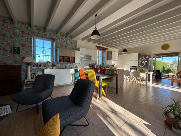 86200 Loudun Maison Loudun 7 pièce(s) 190 m2