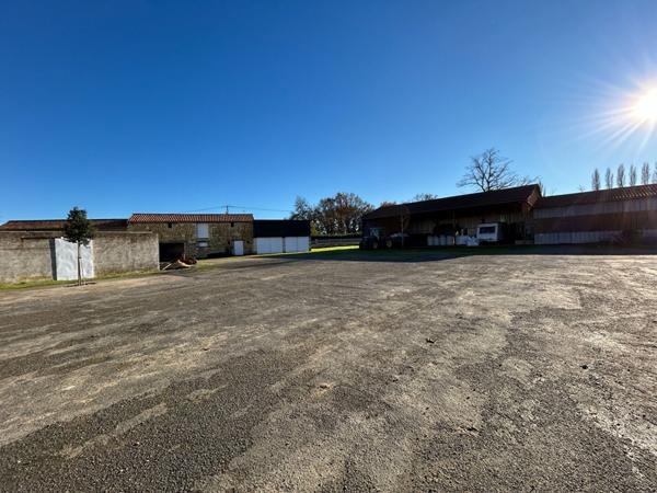 86200 Loudun Maison Loudun 7 pièce(s) 190 m2