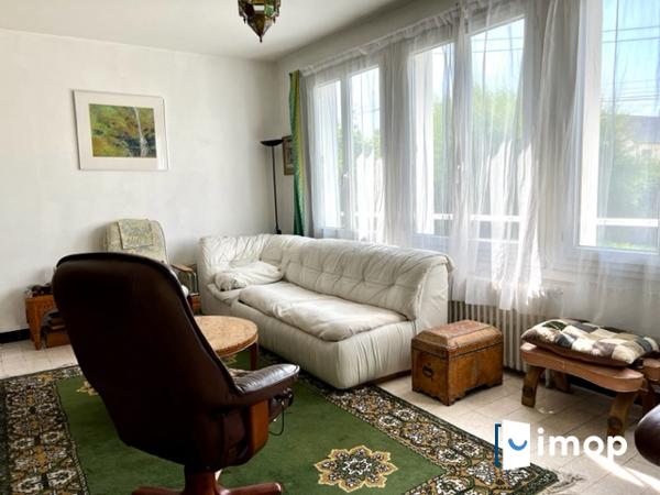 Lumineuse maison 4 chambres avec extérieur