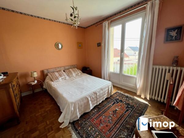 Lumineuse maison 4 chambres avec extérieur