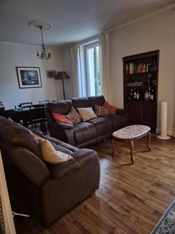 Maison 3 chambres, sous sol, garage et jardin 1835 m2