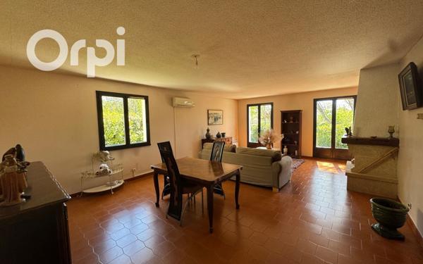 Maison à vendre    4 pièces •  Saint-Martin-de-Crau