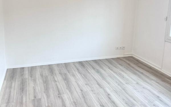 Appartement à vendre    2 pièces • 30 m2 Méru