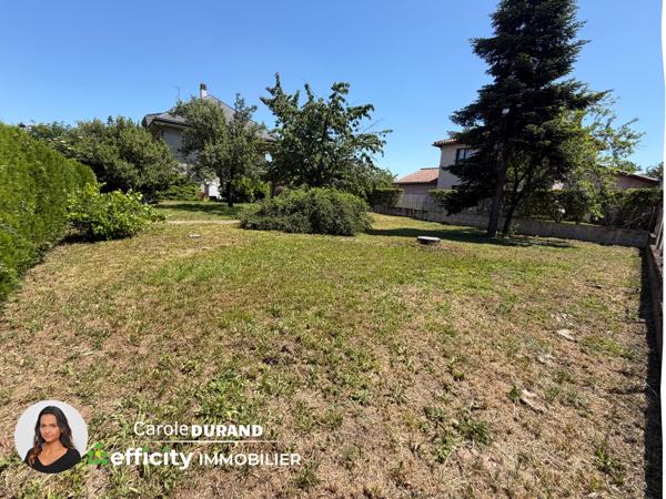 Terrain
        
        - 580 m² Exclusivité 198 000 € *