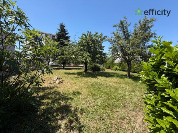 Terrain
        
        - 580 m² Exclusivité 198 000 € *