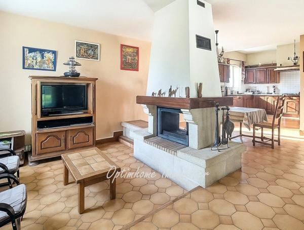 Maison 6 pièces sur grand terrain au calme