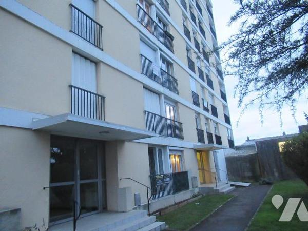 A vendre à Troyes proche hôpital . Appartement de type 1 loué  400euros par mois . . Appartemen...