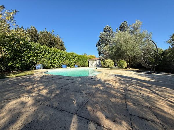 Talence Maison familial avec piscine 4 chambres et bureau sur grand terrain