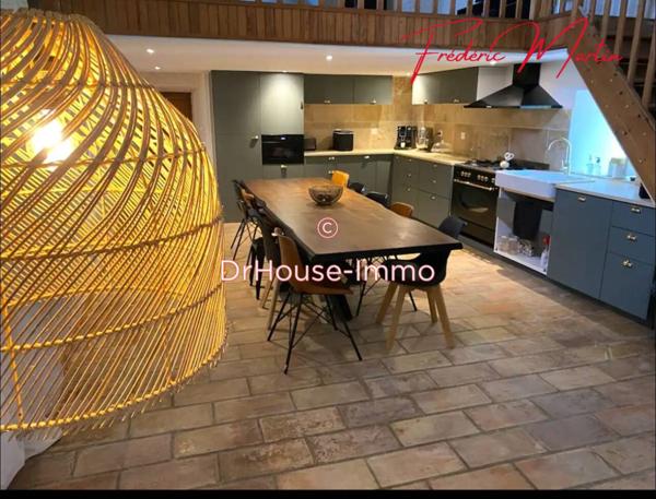 Maison à vendre 11 pièces de 300 m²