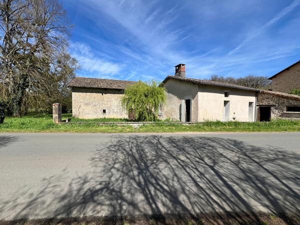 Maison ancienne à rénover à Anché - Fort potentiel