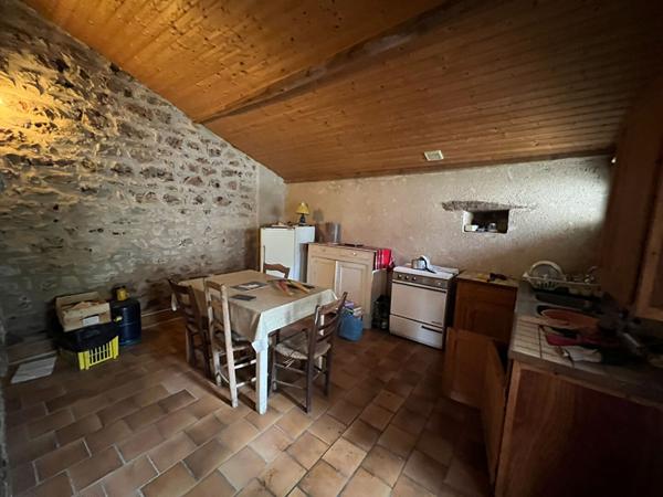 Maison ancienne à rénover à Anché - Fort potentiel