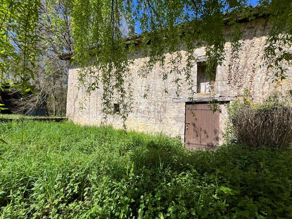Maison ancienne à rénover à Anché - Fort potentiel