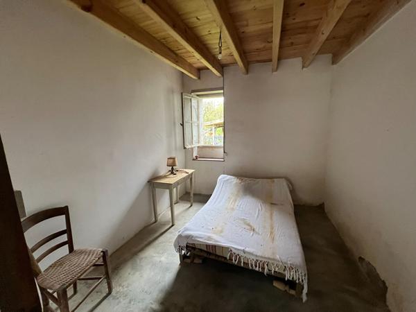 Maison ancienne à rénover à Anché - Fort potentiel