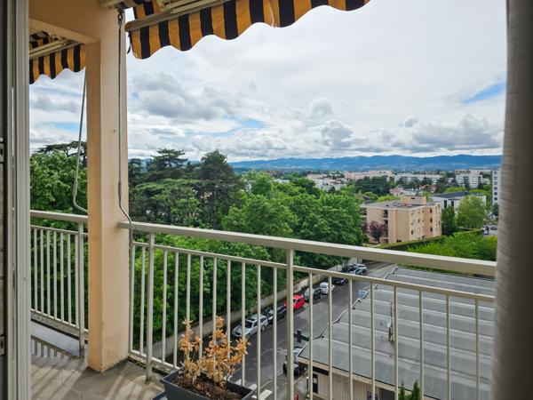 Appartement
         4 pièces
        - 90 m² Exclusivité 285 000 € *