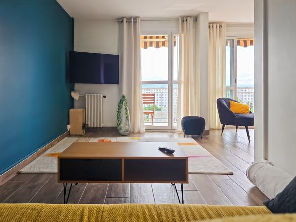 Appartement
         4 pièces
        - 90 m² Exclusivité 285 000 € *
