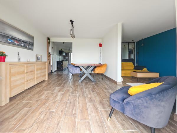 Appartement
         4 pièces
        - 90 m² Exclusivité 285 000 € *