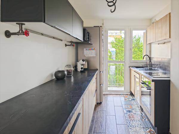 Appartement
         4 pièces
        - 90 m² Exclusivité 285 000 € *