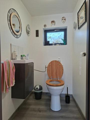 Longère 7 pièces, garage, au calme, dans hameau, proche Fresnay sur Sarthe et Ancinnes, 3min A28 & Gare