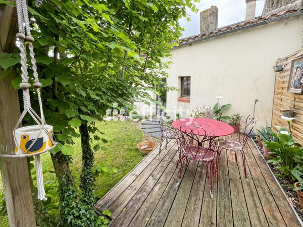 Maison
         3 pièces
        - 54 m²