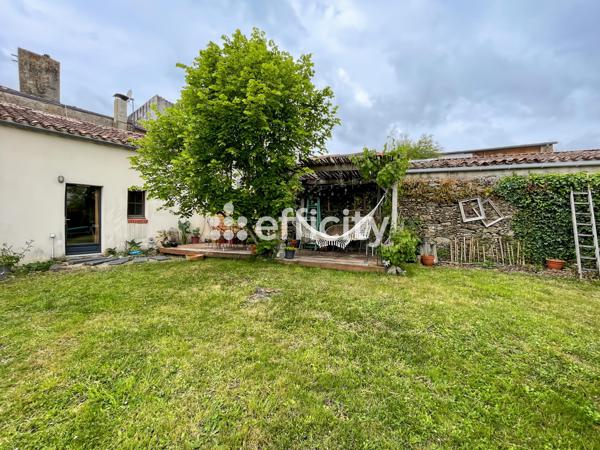 Maison
         3 pièces
        - 54 m²