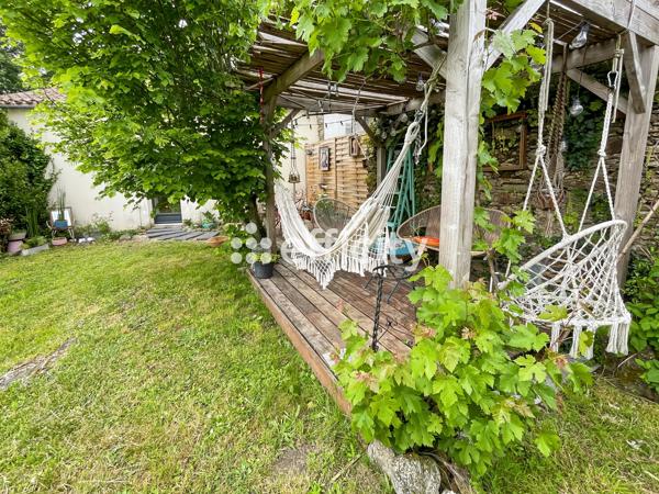 Maison
         3 pièces
        - 54 m²