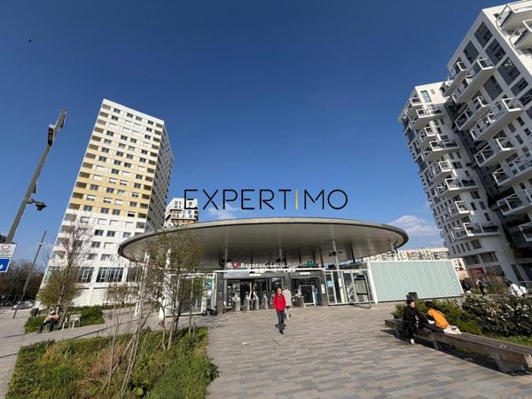 Bagneux (92220) Bagneux - Au pied du métro L4 - Appartement meublé T4 place Lucie Aburac