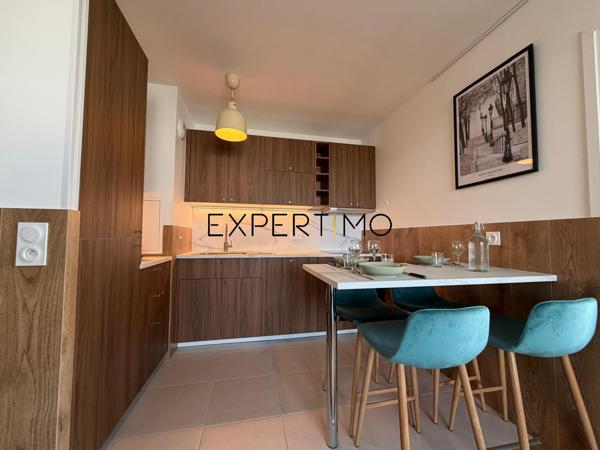 Bagneux (92220) Bagneux - Au pied du métro L4 - Appartement meublé T4 place Lucie Aburac