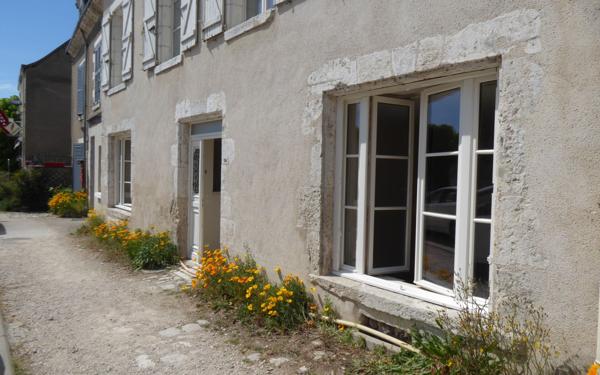 Appartement à louer    3 pièces •  Menars