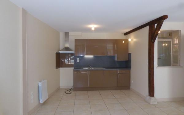 Appartement à louer    3 pièces •  Menars