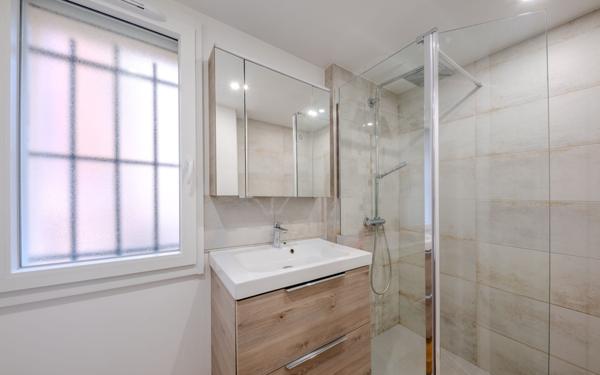 Appartement à vendre    3 pièces • 75 m2 Saint-Max